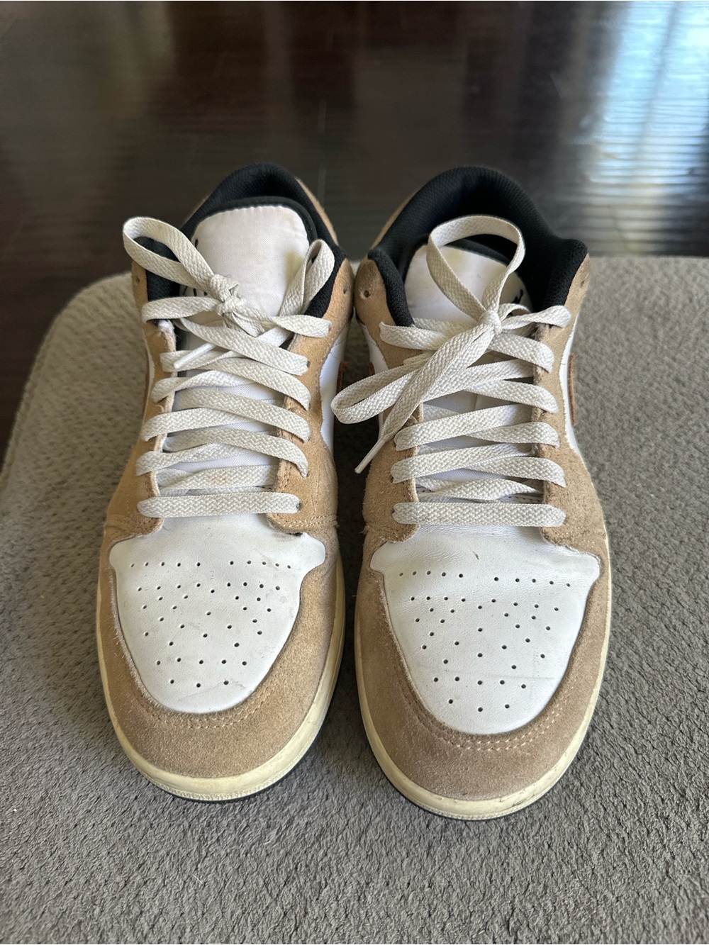 Jordan Low-Top Sneakers in Tan and White